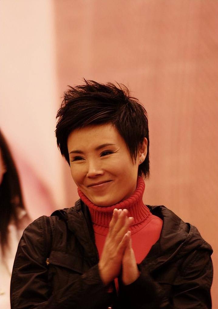 歌手张迈:比陈红早接触《常回家看看》,为人低调的她后悔了吗?