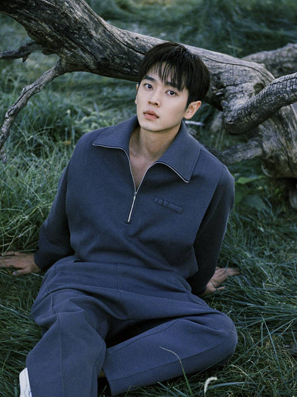 演员丞磊惊喜参加《会画少年的天空》 用绘画诉诸对艺术的热爱_创作