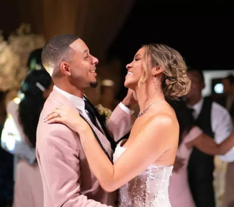 nba球星欧文:成名后交往5个女友,送未婚妻200万钻戒,婚姻成谜_凯莉