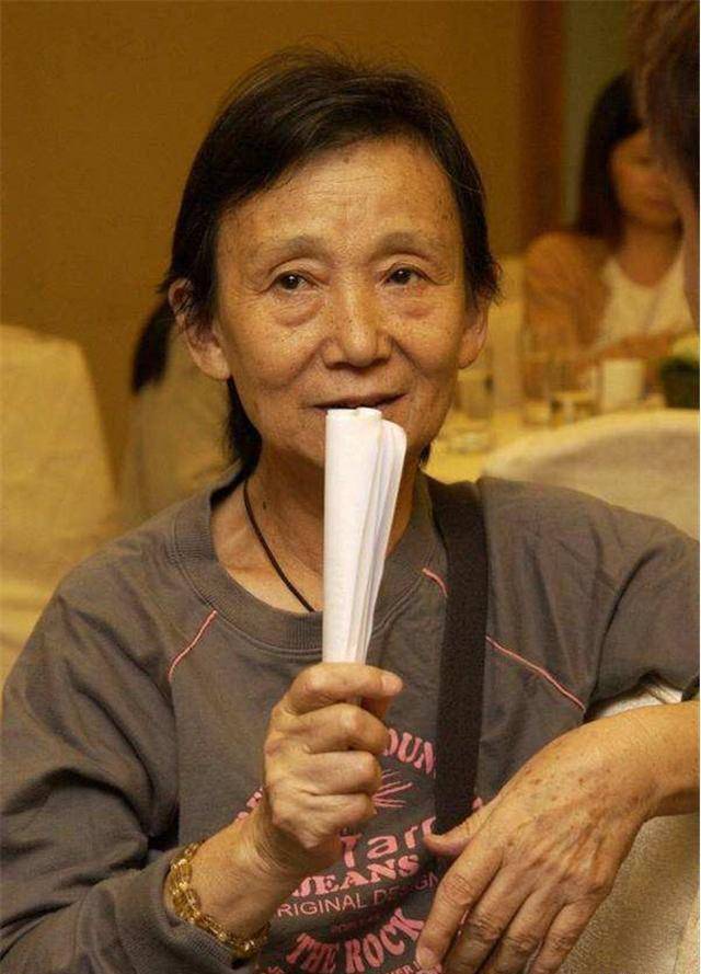 刘立立:琼瑶御用编剧,为爱甘愿"一夫多妻",古稀之年终得名分_董今