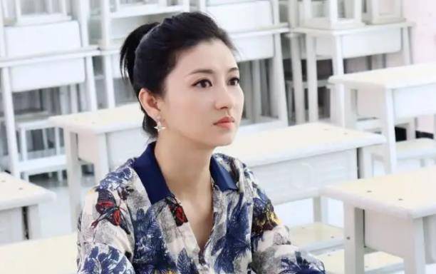斓曦凭借眉姐姐一角成名,嫁音乐才子老公,如今生活幸福美满_观众_家庭