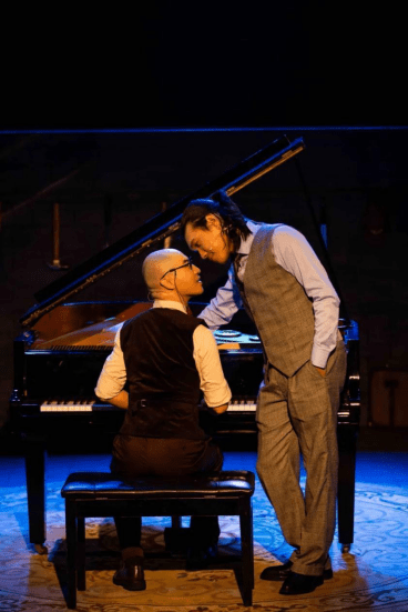 音乐剧《两个人的谋杀》翟松x张玮伦:一次也好,碰一碰喜剧表演的"