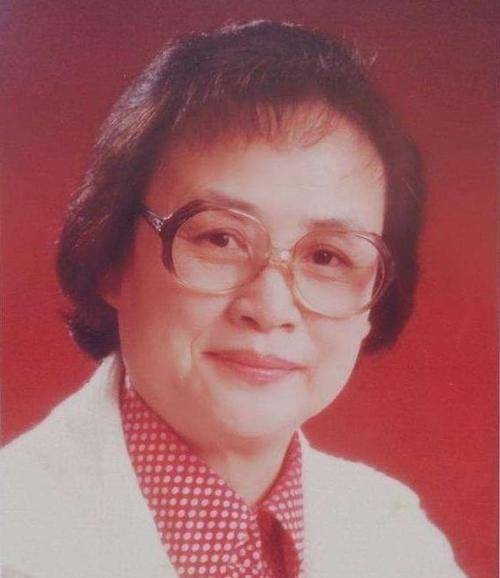 京剧名家杨秋玲没参加样板戏,也因此一位优秀大青衣被埋没了_艺术