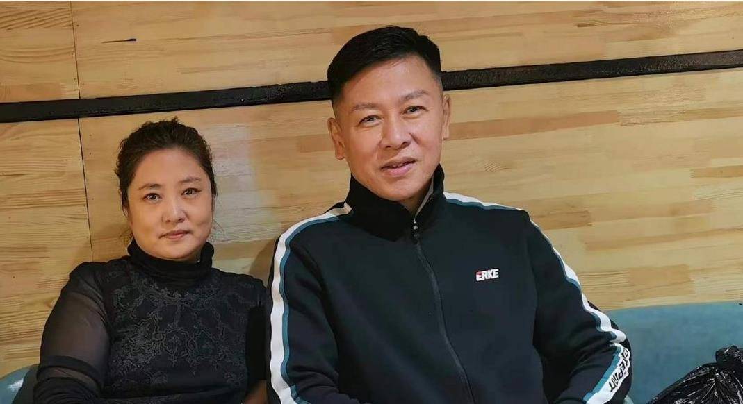 胡亚捷:妻子照顾3个家庭让他愧疚,因岳母健康跟妻子起争执_汤静_生活