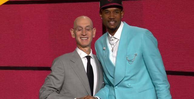 今年算是选秀的小年吗?_投篮_爆发力_模板