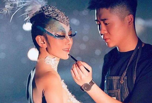 62岁杨丽萍大变样!