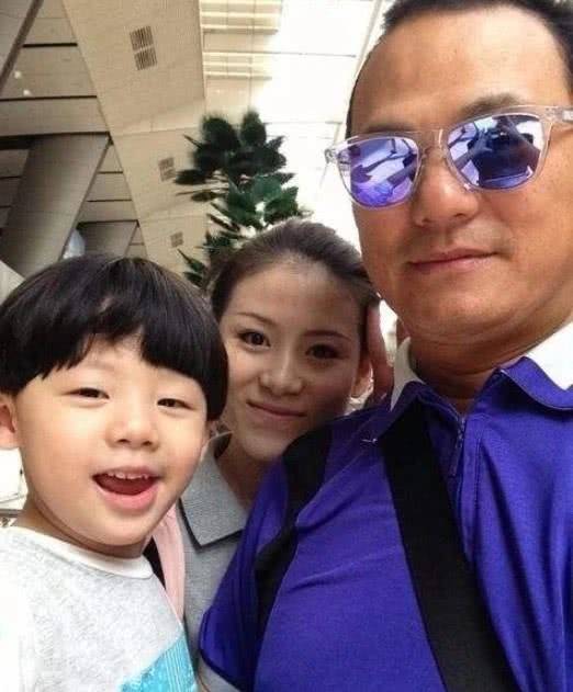 36岁将9岁女孩内定成老婆,如今成这样_张行_尹旎_因为