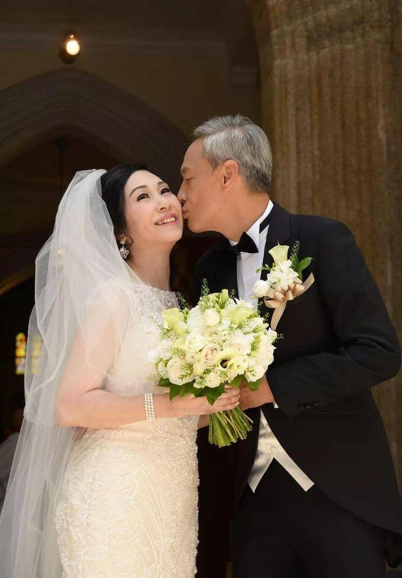 tvb金牌绿叶陈荣峻放弃内地发展机会,只因妻子患罕见病_吴香伦_太太