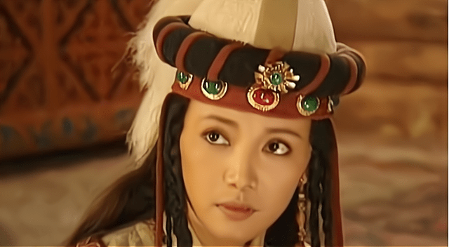 她仍然为成吉思汗领导后宫,帮助他管理后来被掠夺的女人,并最终成为