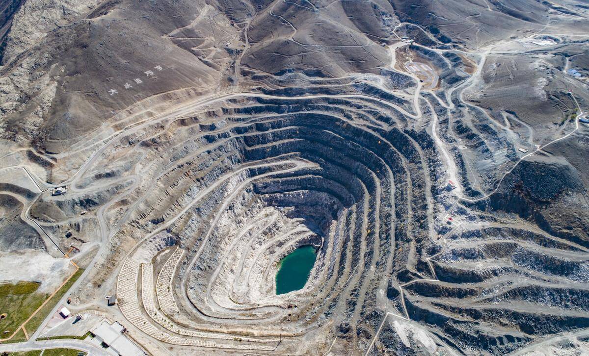 新疆可可托海,一个不到5000人的小镇_富蕴县_矿坑_额尔齐斯