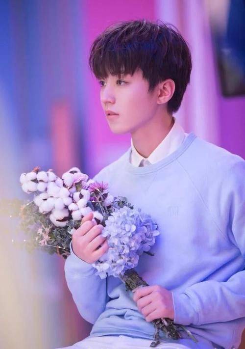 王俊凯被分手?李飞一心捧二团,做法太令粉丝心寒_时代_公司_tfboys