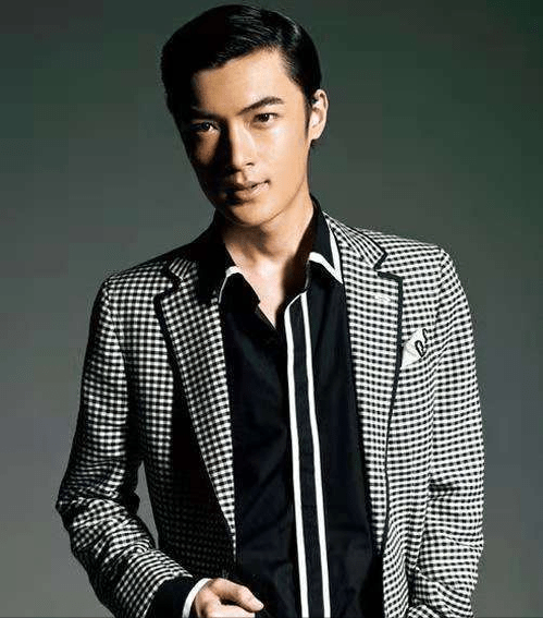 不断的努力,突破自己,纪宁成功地出现了各种各样的