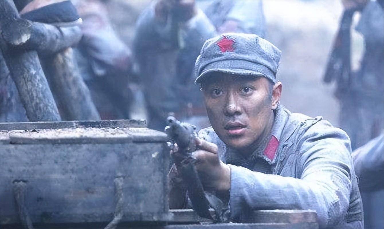 绝境下的生死之战,我军最年轻的军级干部牺牲,却震慑了敌军_敌人