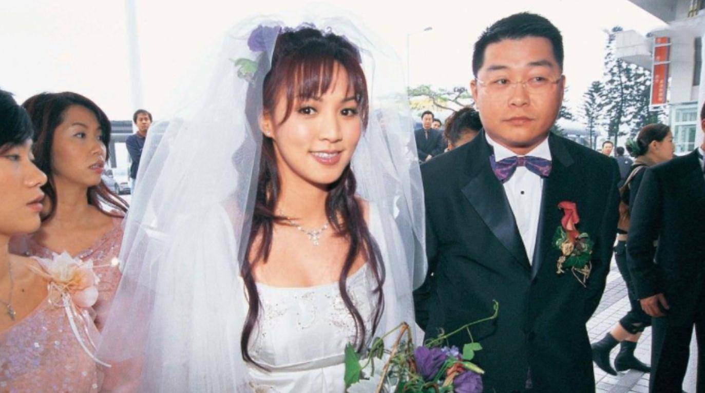 香星黎瑞恩:为爱退圈,结果还是离婚,独自抚养两个孩子还患癌_曾智明