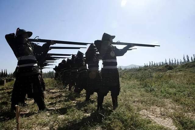 驚人的歷史真相:清朝火器完勝明朝,清軍早已脫離冷兵器時代!