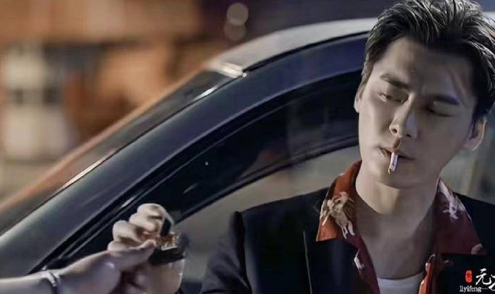 一个鼻孔出气就别演"抽烟",古往今来就服这8个人的演技,绝了_李易峰