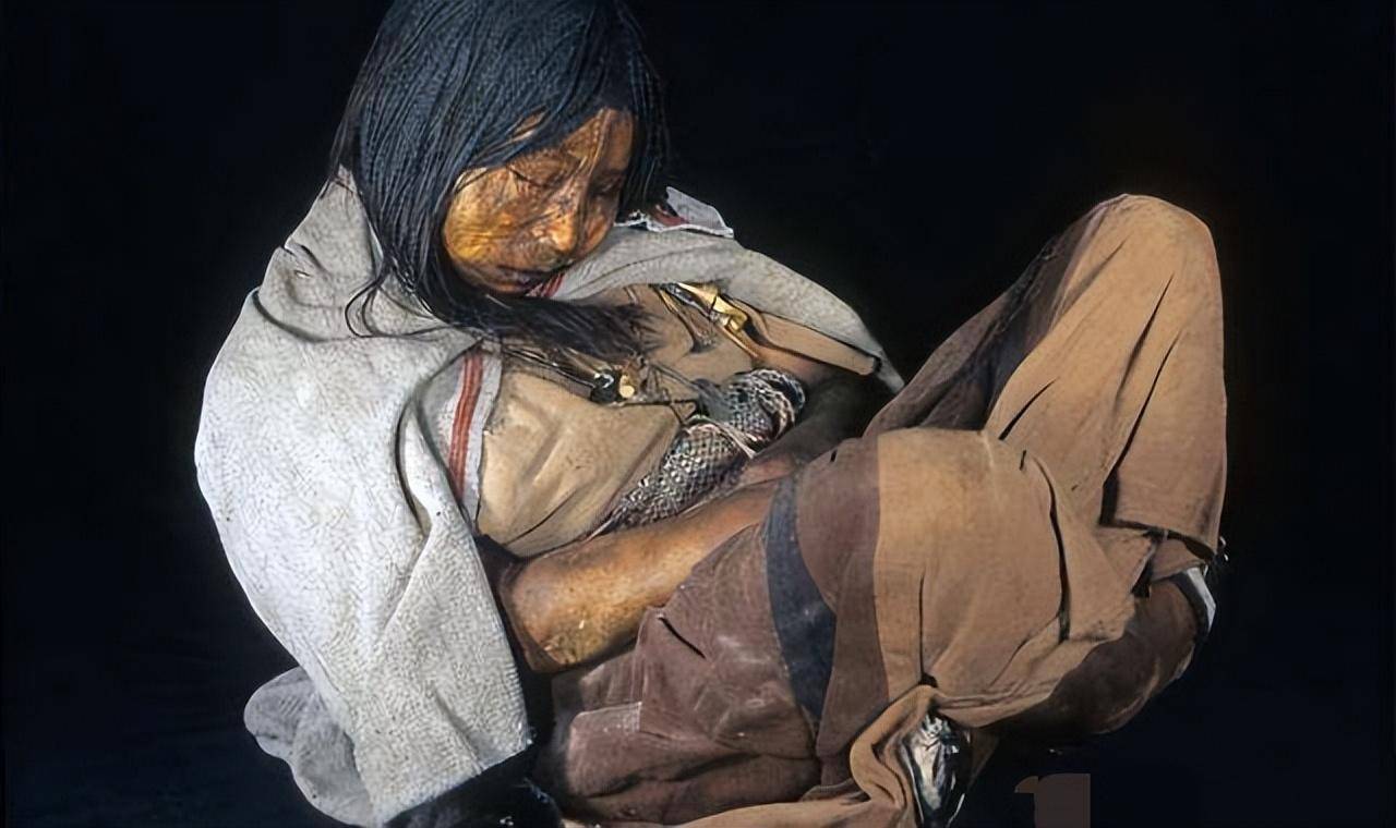 少女被冰封500多年,被发现时如同睡着,医生检查后:她很危险_人类_进行