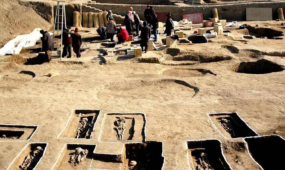 市,考古工作者又在这里发现了另一处良渚中期稍晚文化遗存—花厅遗址