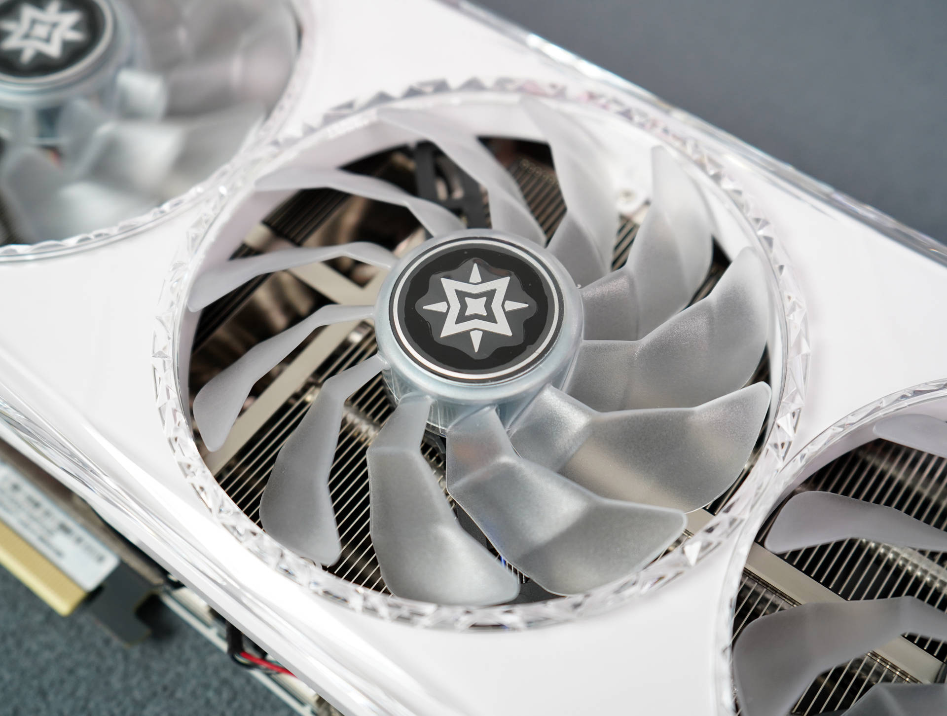 影驰rtx4070ti星曜显卡评测:颜值与性能兼备,一步到位的游戏体验