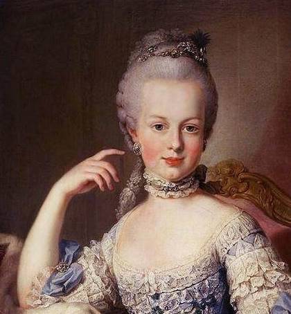 联姻一样,玛丽王后出生于奥地利王室,作为当时奥地利女皇最小的女儿