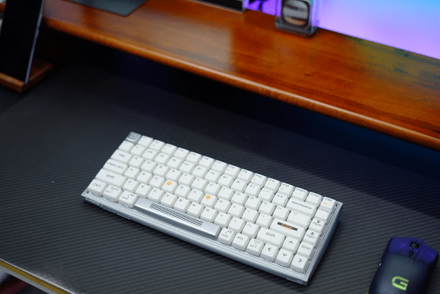 开箱体验杜伽Hi Keys，一把与众不同的潮流键盘，有颜值有手感