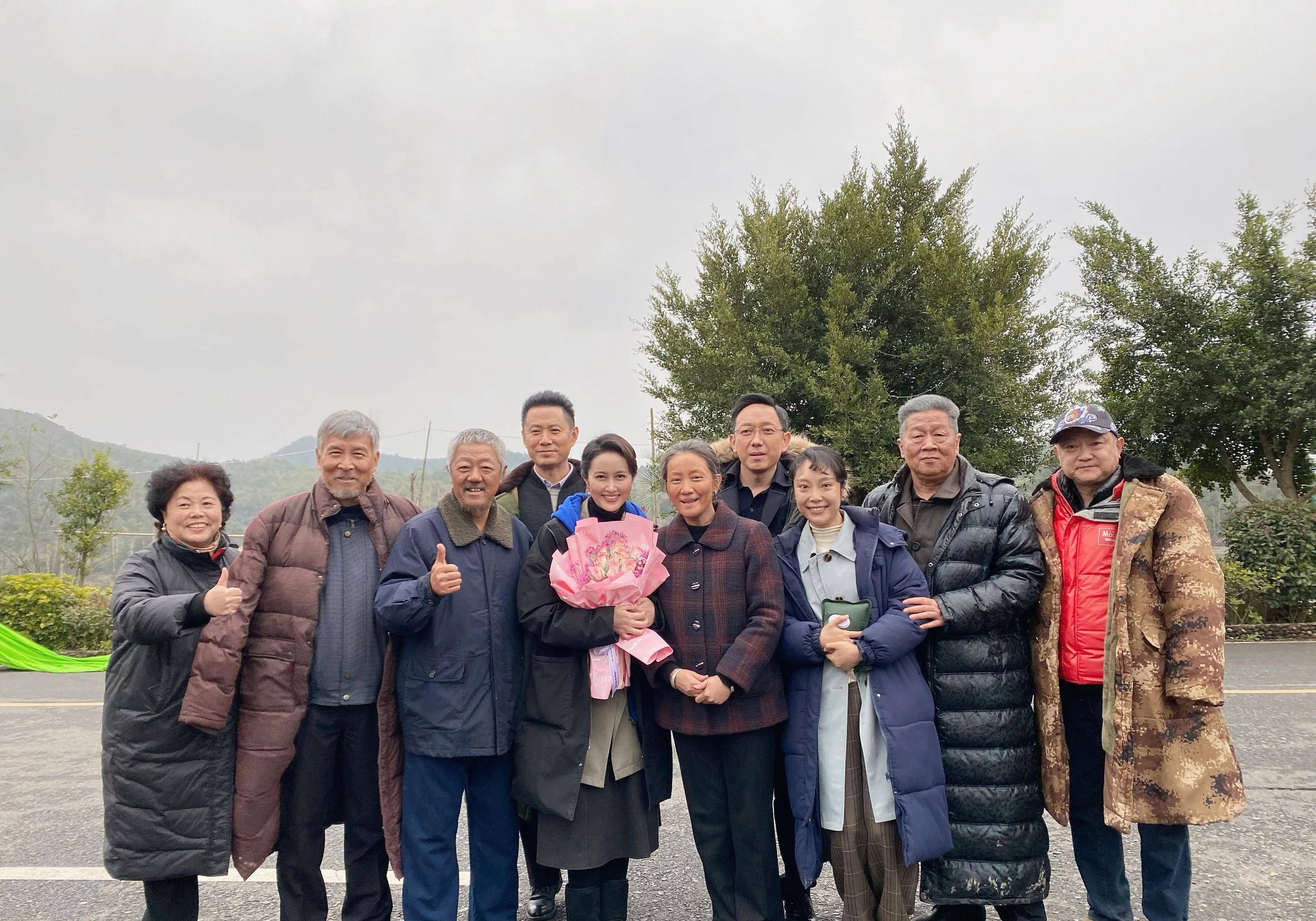 电视剧《连家船民的美好生活》袁志博顺利杀青演技精湛获好评_范丽芳