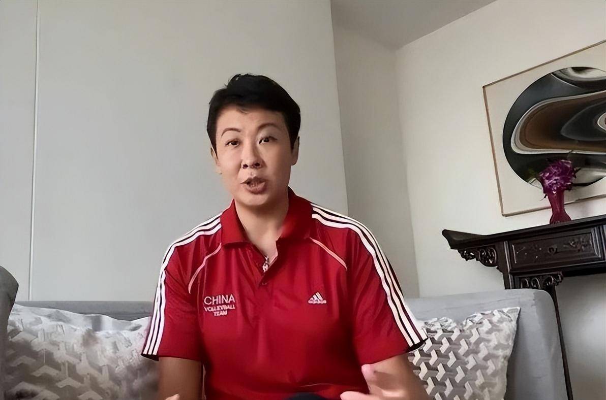 冯坤:三进两出国家队,因人品被陈忠和选中,退役后拒入外国籍_训练