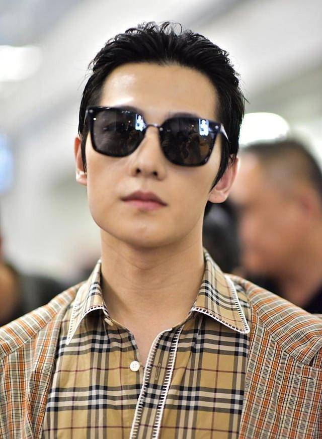 这5款显老发型千万别留,不仅油腻还很伤发_厚刘海_头发_男性