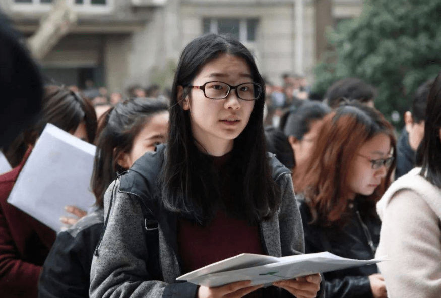 “选调生”备受关注,晋升比公务员更快,看似低调实则含金量很高_大学生_发展_工作