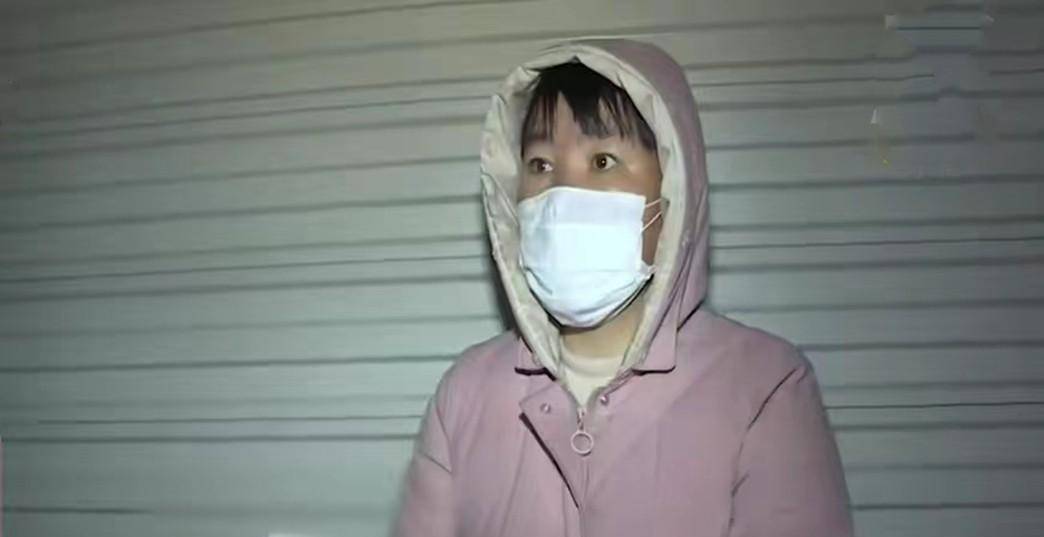 女子新婚半个月却怀孕三个月,丈夫将她扫地出门,女子跪求复合_张念