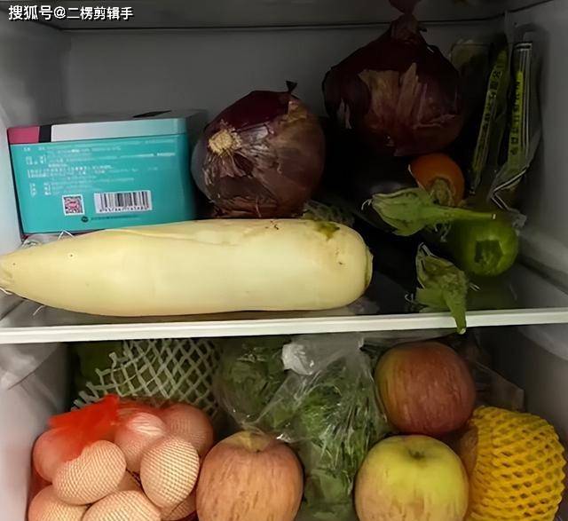 上海女子晒300元买的菜,摆一地可塞满2个冰箱,网友看后表示羡慕