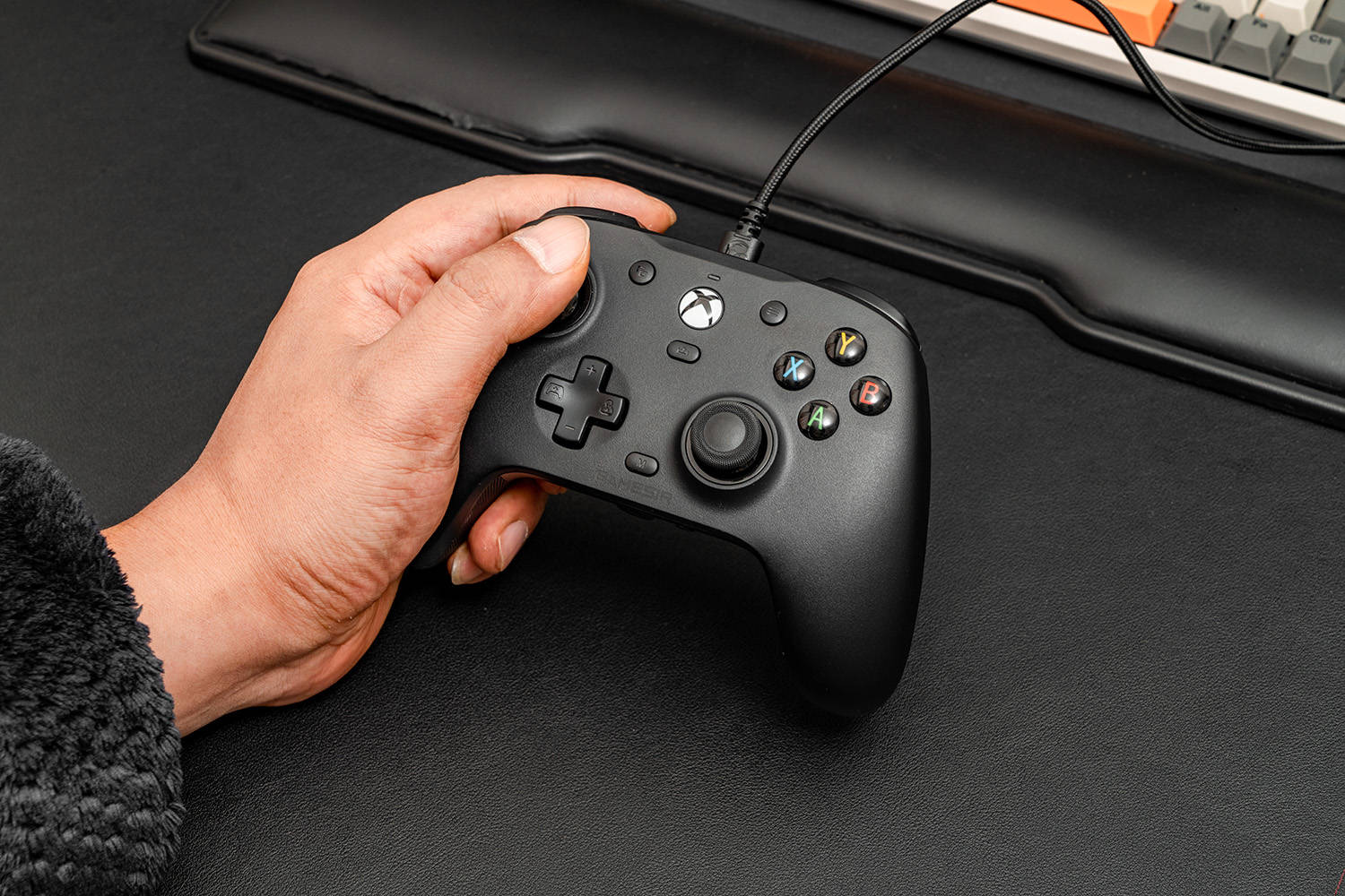 拿下微软官方全球授权,国产游戏手柄巅峰之作,盖世小鸡G7评测