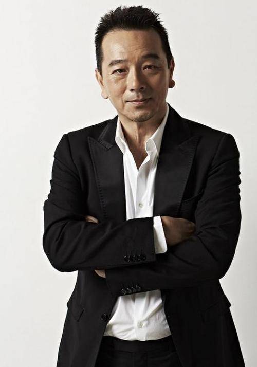 64岁张晨光泪洒出镜间,老戏骨不能转型带货吗?_角色_表演_内地