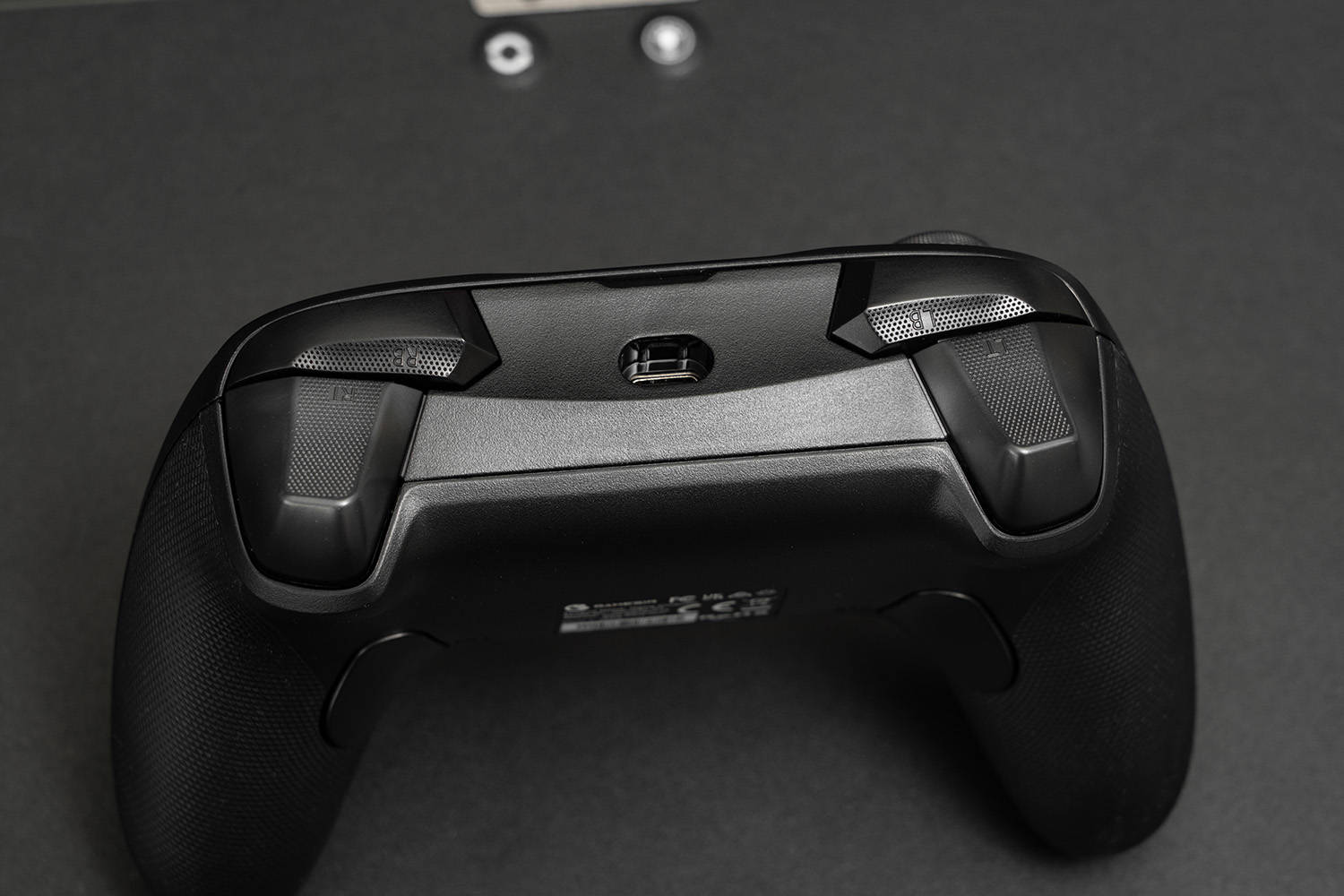 拿下微软官方全球授权,国产游戏手柄巅峰之作,盖世小鸡G7评测