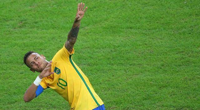 世界杯巨星传:撑起巴西足球一个时代的内马尔,连四强都没踢过!