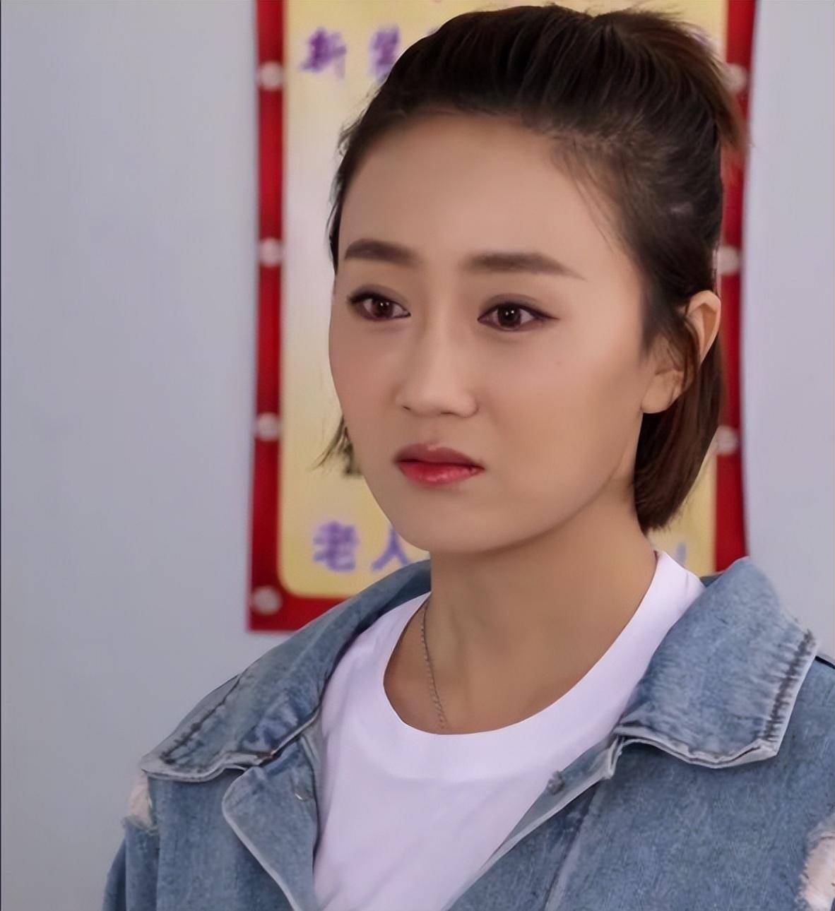 《乡村爱情》8女演员身份:丈夫死于狱中,车祸,彻底沦为网红_赵本山