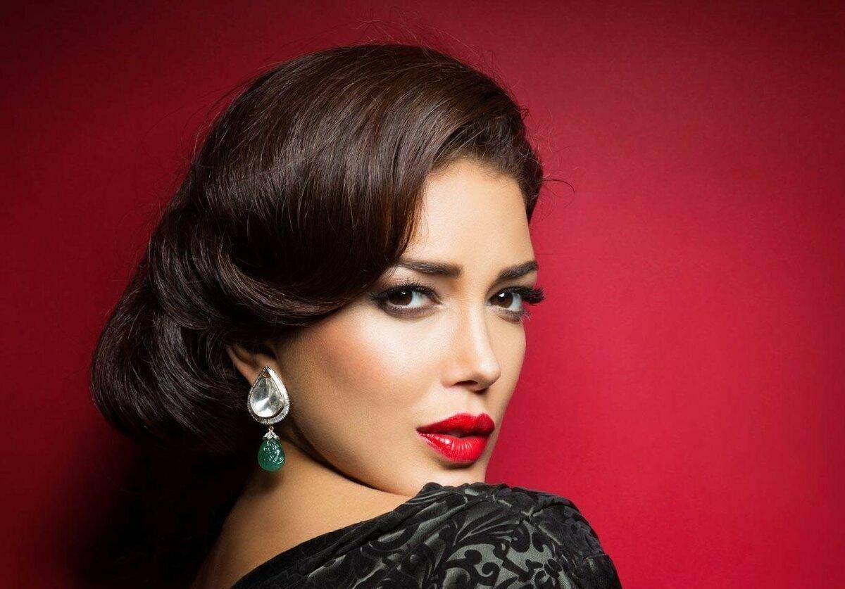 伊朗美女大盘点_扎宁_电影_小姐