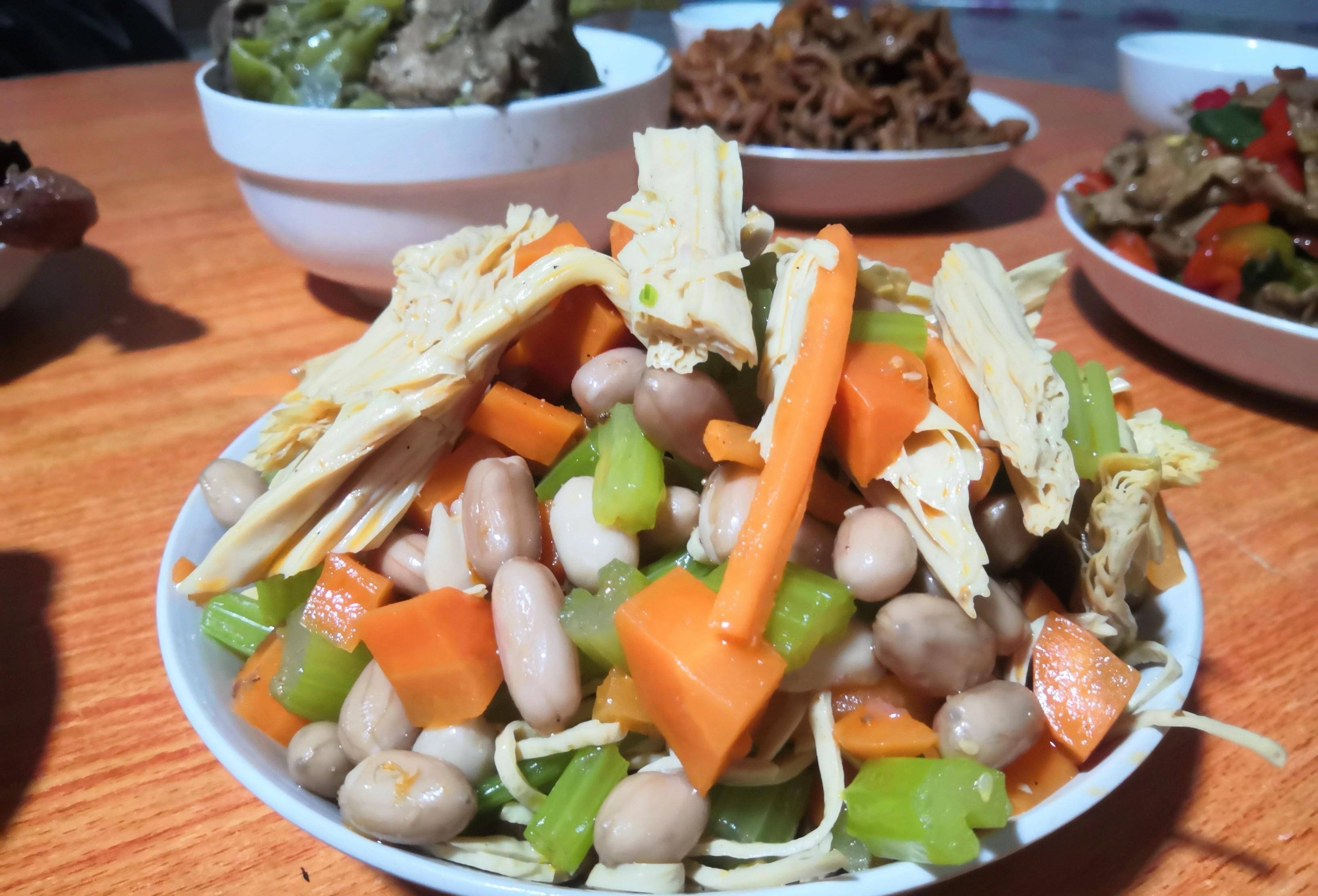 回内蒙第一顿饭,8道菜家常实惠,朋友圈发文:不敢吃,怕长胖_苦瓜_小丽