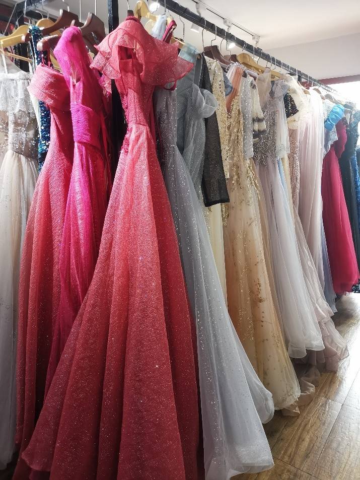 隆昌租衣服/租礼服/租演出服/服装租赁平台—殿堂租衣_服务_舞台_舞蹈