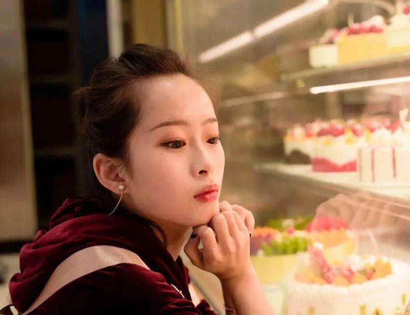 大龄剩女第一次见男方家长,忙前忙后一中午,却因一原因被嫌弃_苏女士