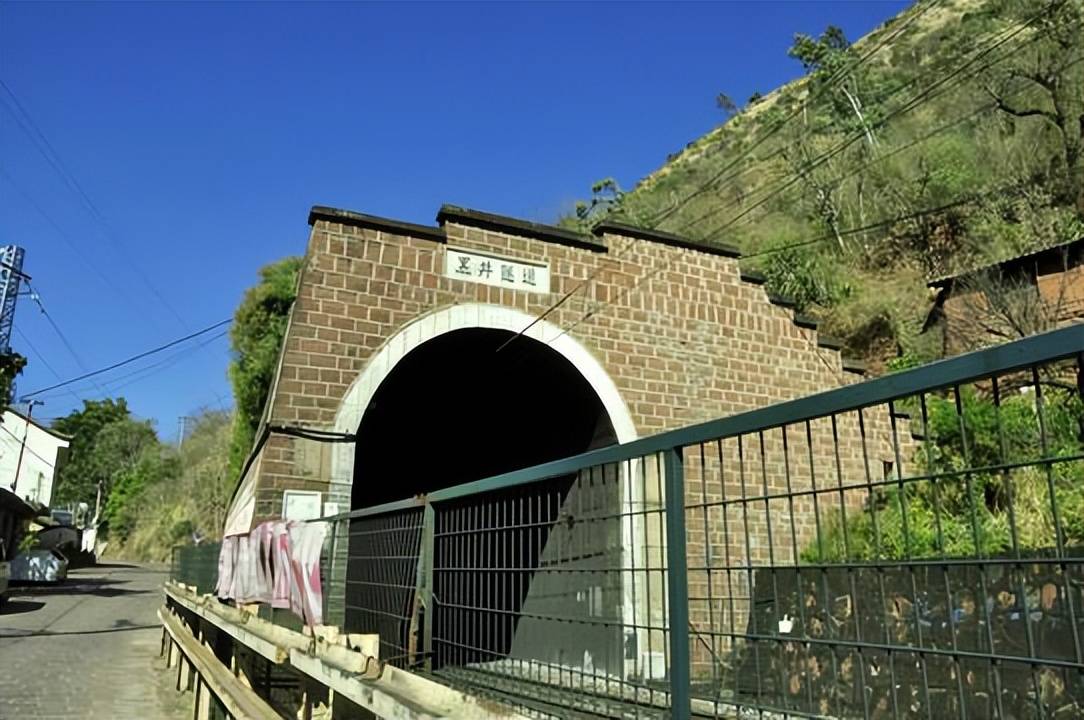 许多铁道兵战友,特别是曾经在黑井参加过成昆铁路建设的八师三十六团