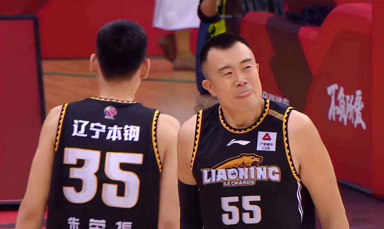 辽篮忠臣韩德君:拒绝千万年薪留队,不夺冠不结婚,有望终老辽宁_大韩