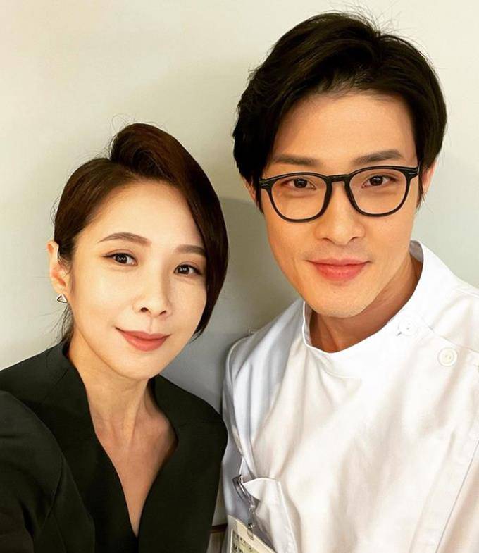 父亲的2个老婆能和平共处,坦言妈妈过得很痛苦_许黎丹_妻子_寇家瑞