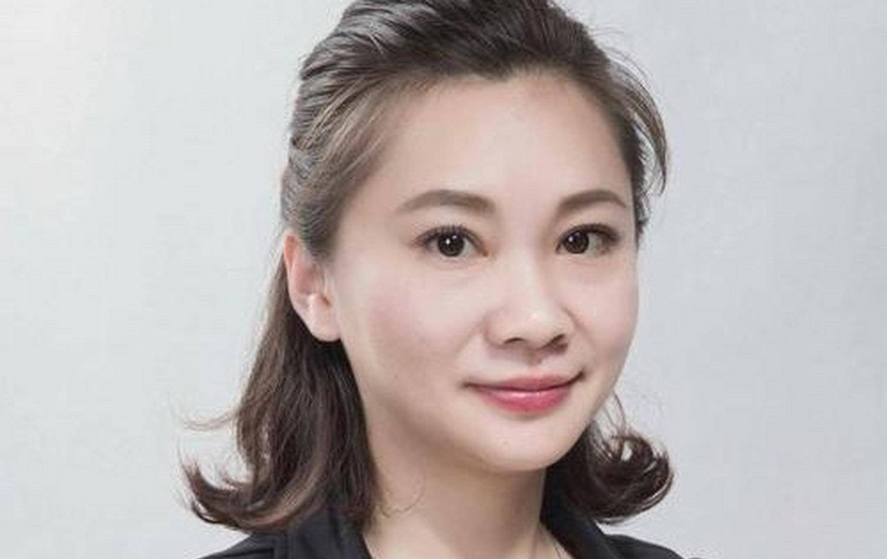 央视主持人曹青:嫁到美国受家暴,饿死不自由,一包卫生巾够用一年_时间