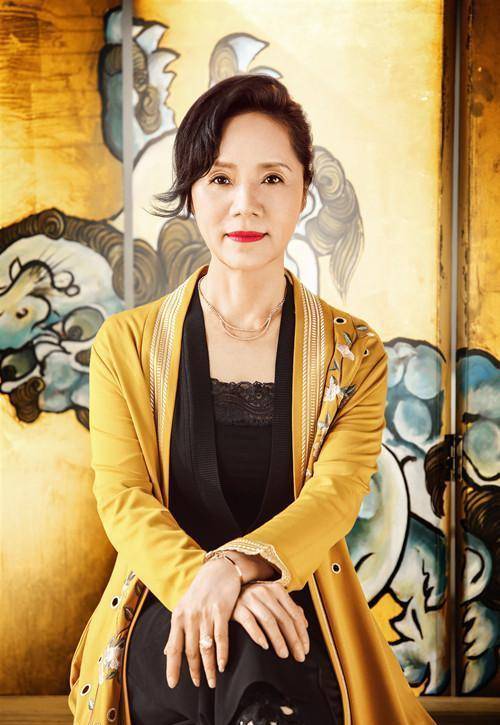 岳跃利,前妻家喻户晓,二婚小11岁娇妻隐瞒从来不谈_电视剧_刘芳_女儿