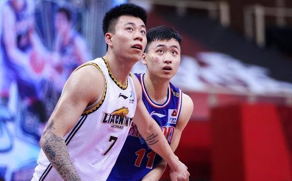 新疆队_赛场_球员