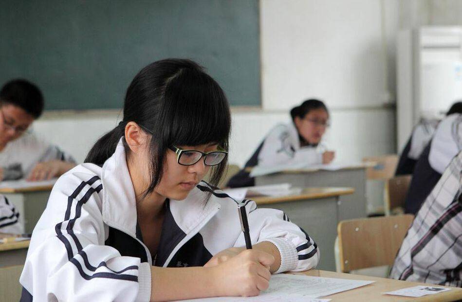 一位初中家长的呐喊:宁愿让孩子家里蹲,也不愿意去读技校