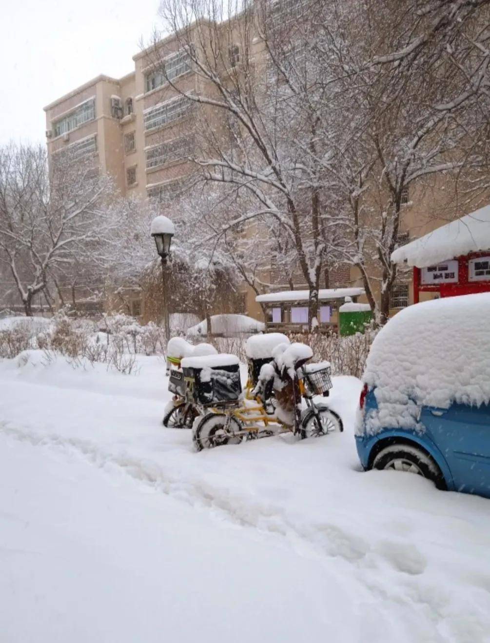 乌鲁木齐又开新航线，10日起新疆大降温，喀纳斯景区游客被困