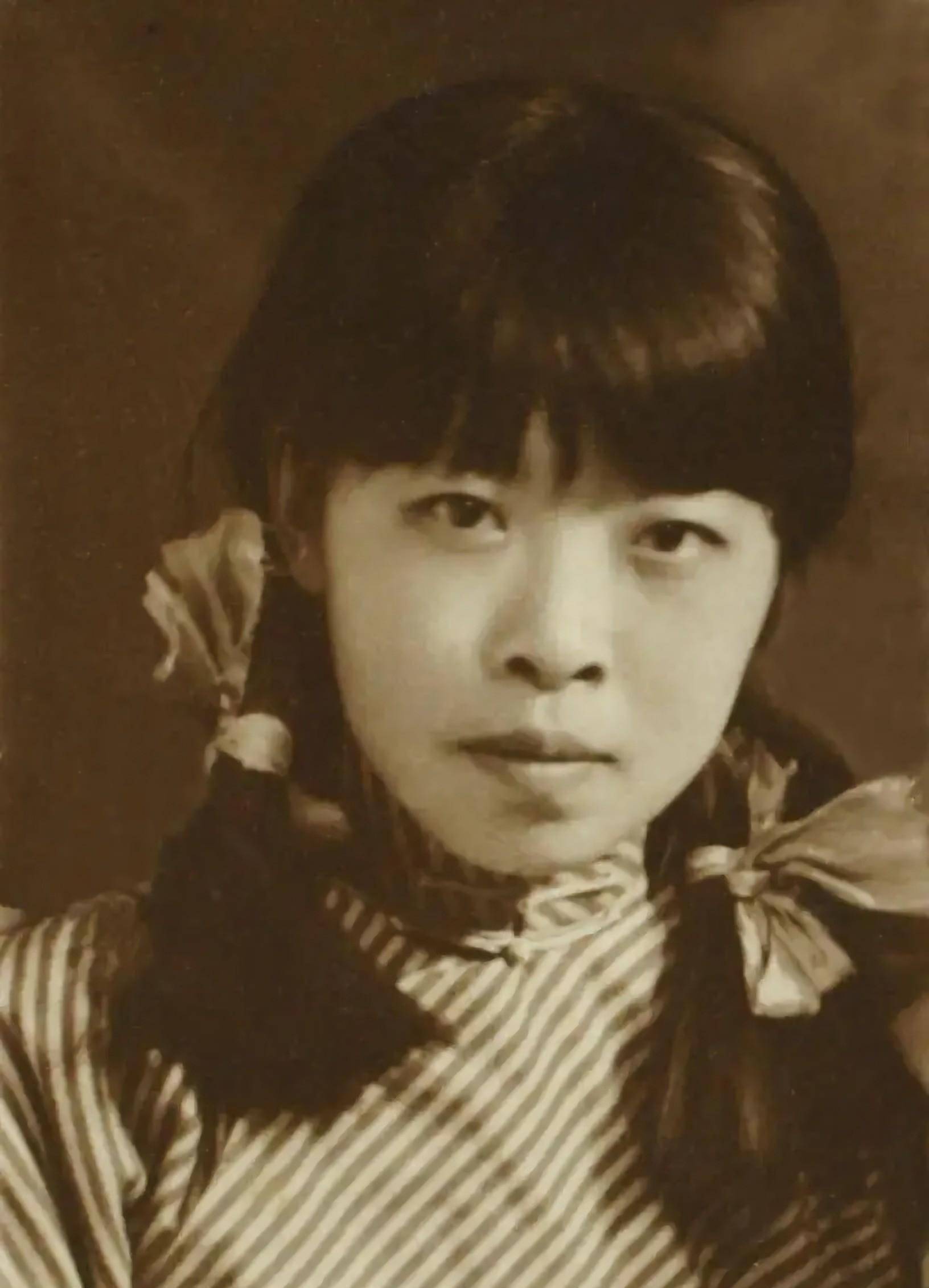 女作家萧红遭丈夫家暴,频繁去鲁迅家,师母许广平为何忍不住抱怨