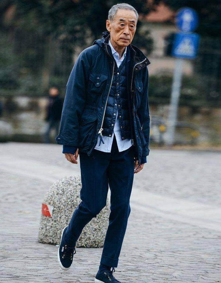 撞脸张艺谋?这位日本最低调时髦的大叔,颜值一般,穿搭却很有型